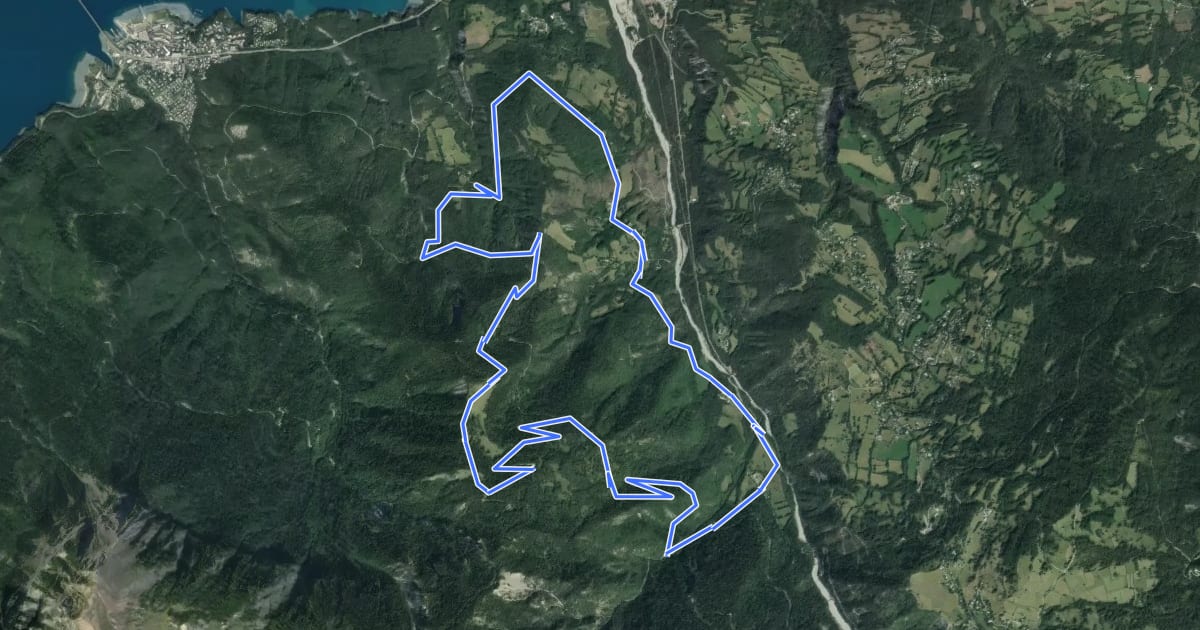 Маршрут Boucle de la Combe de l'Izoard на спутниковом снимке