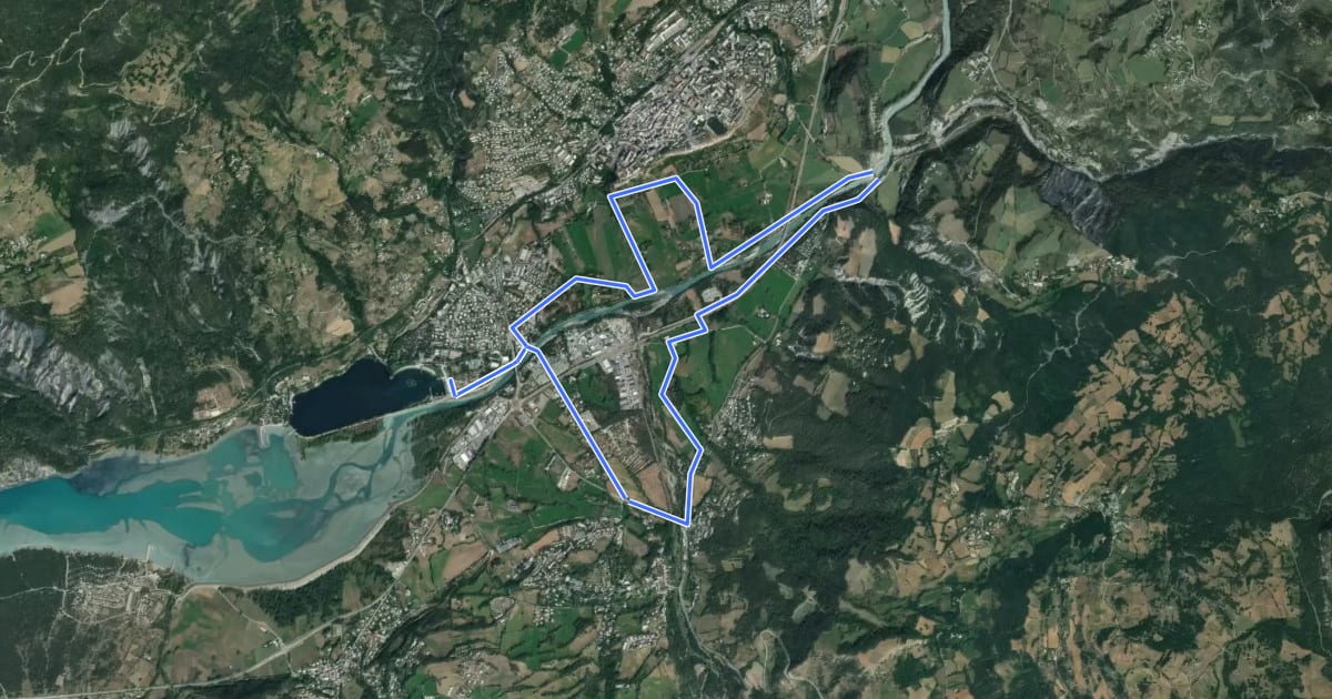 Маршрут Boucle de la Plaine sous le Roc на спутниковом снимке