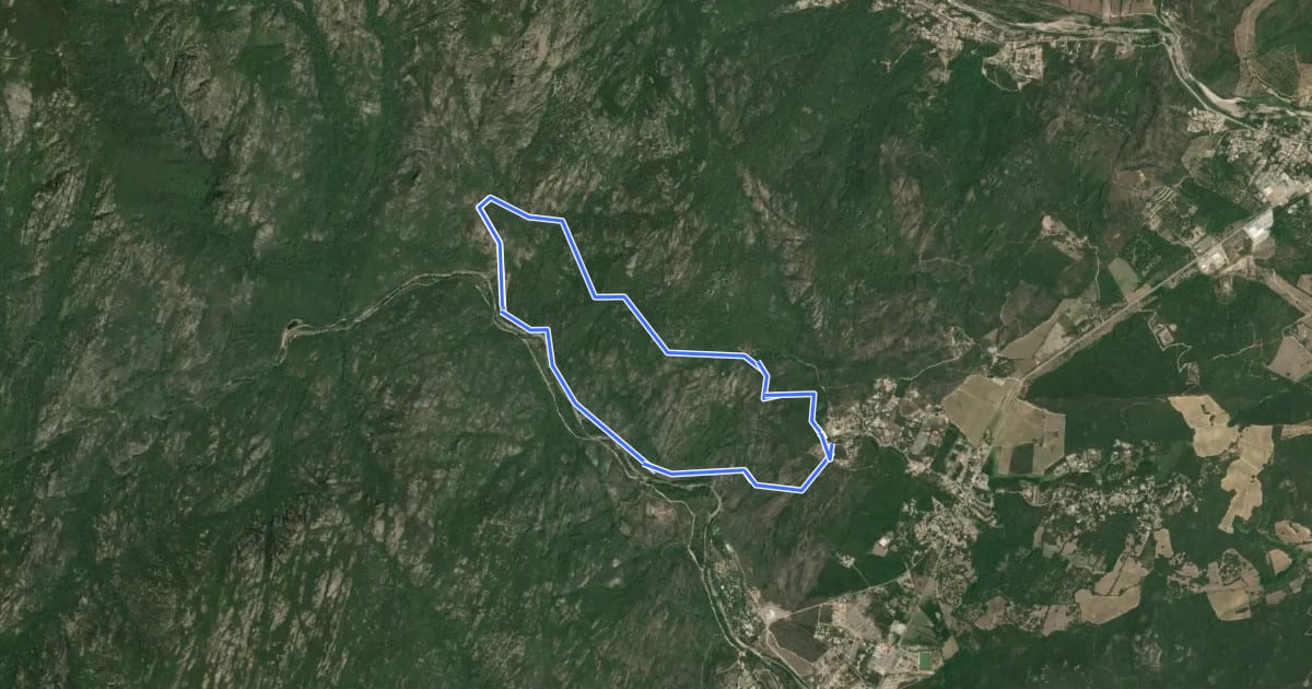 Маршрут Boucle de la Pointe Piscia на спутниковом снимке