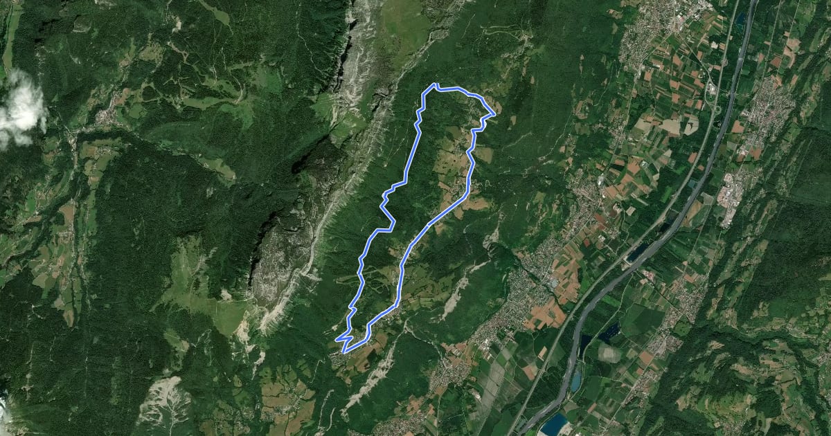 Маршрут Boucle de Saint-Hilaire à Saint Bernard на спутниковом снимке