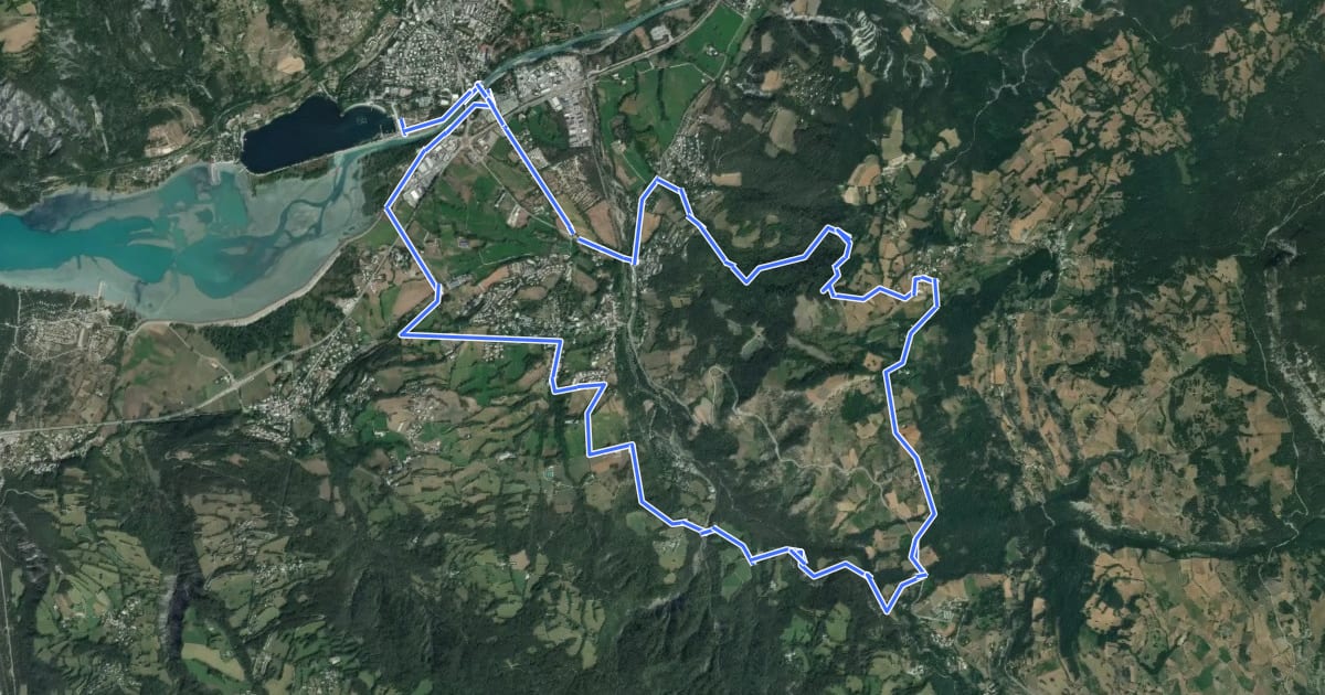 Маршрут Boucle de Saint-Sauveur на спутниковом снимке