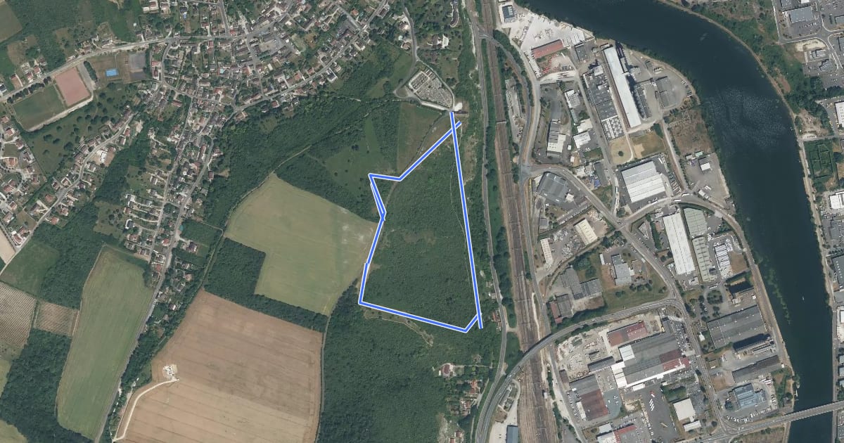 Маршрут Boucle des Carrelottes - Sentier découverte en Zone Natura 2000 на спутниковом снимке