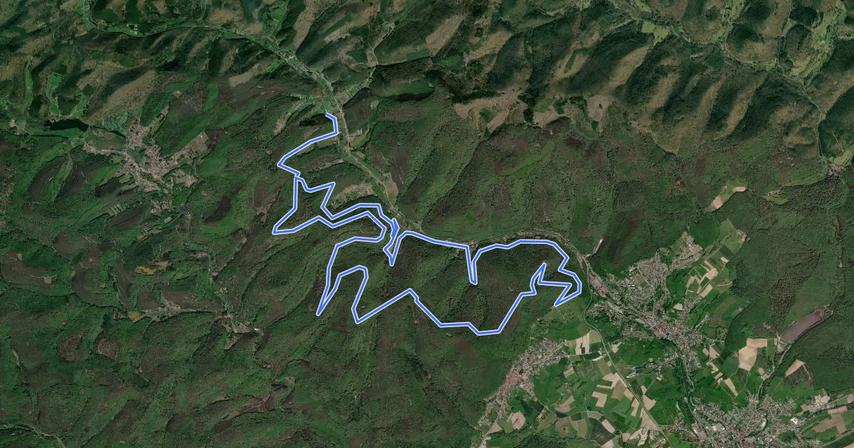 Маршрут Boucle des châteaux à cheval на спутниковом снимке