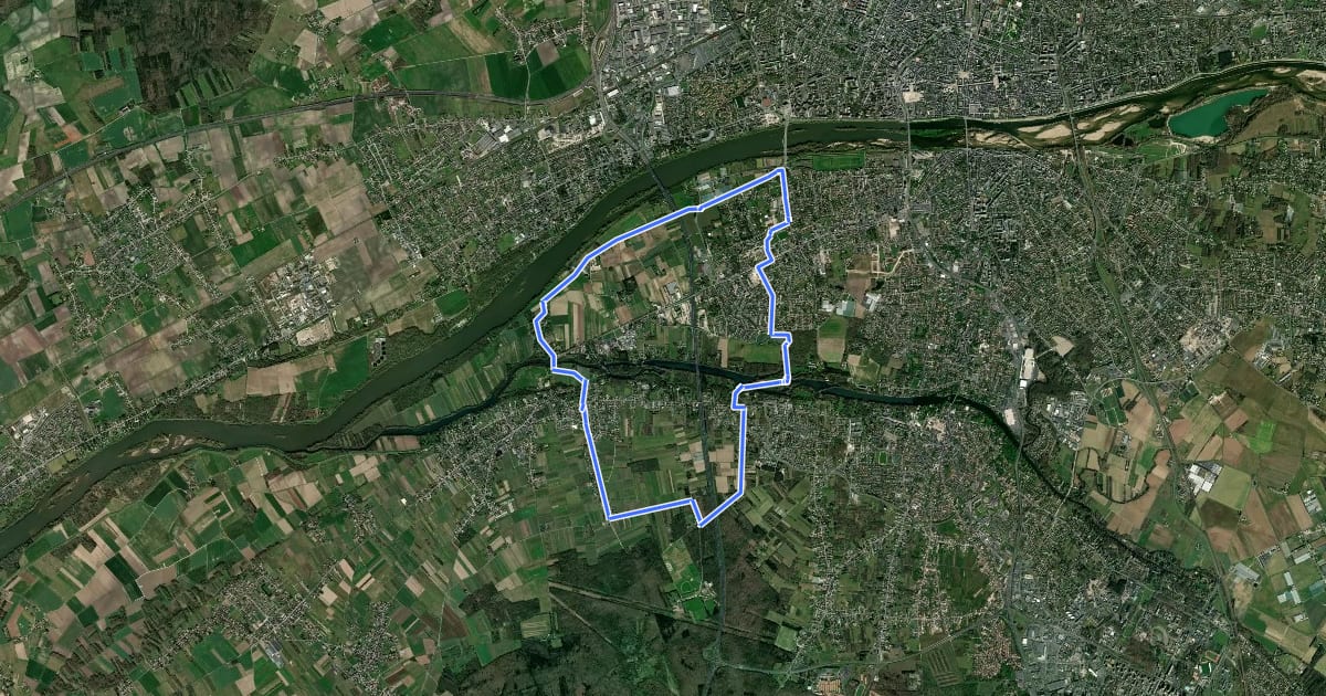 Маршрут Boucle des Moulins du Loiret на спутниковом снимке