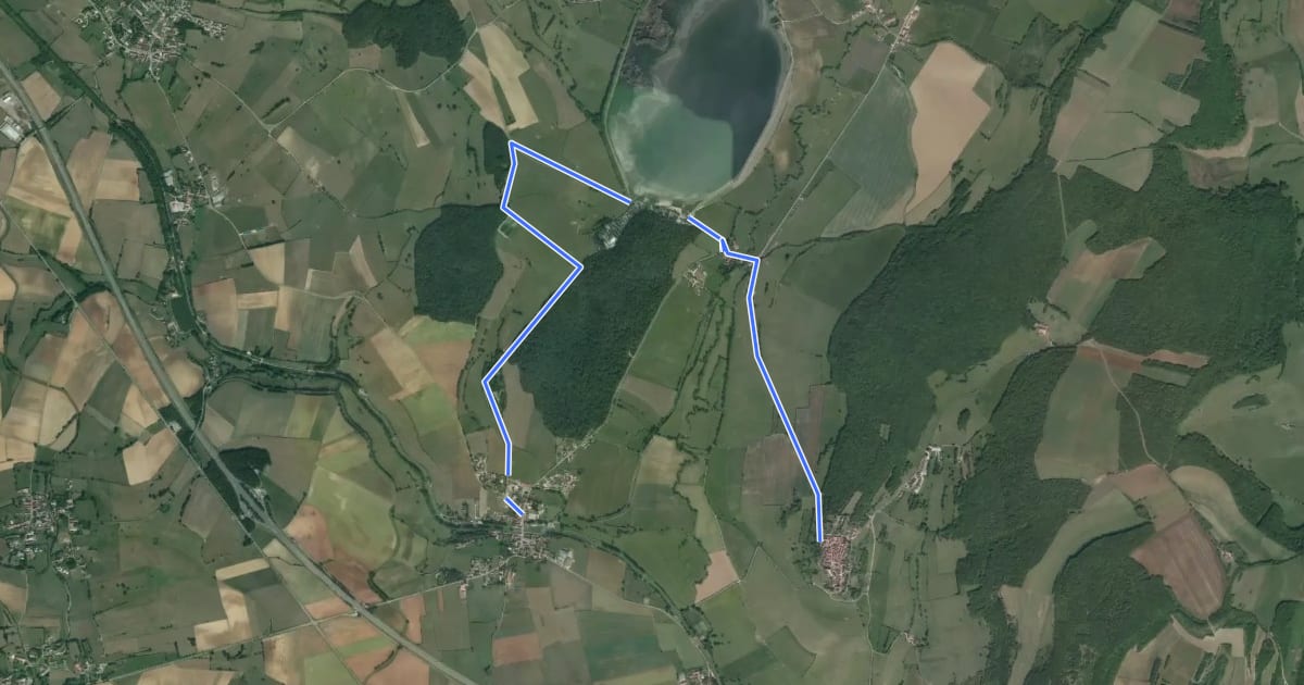 Маршрут Boucle Du Haut de Châteauneuf Vandenesse-en-Auxois vers Châteauneuf (CDM) на спутниковом снимке