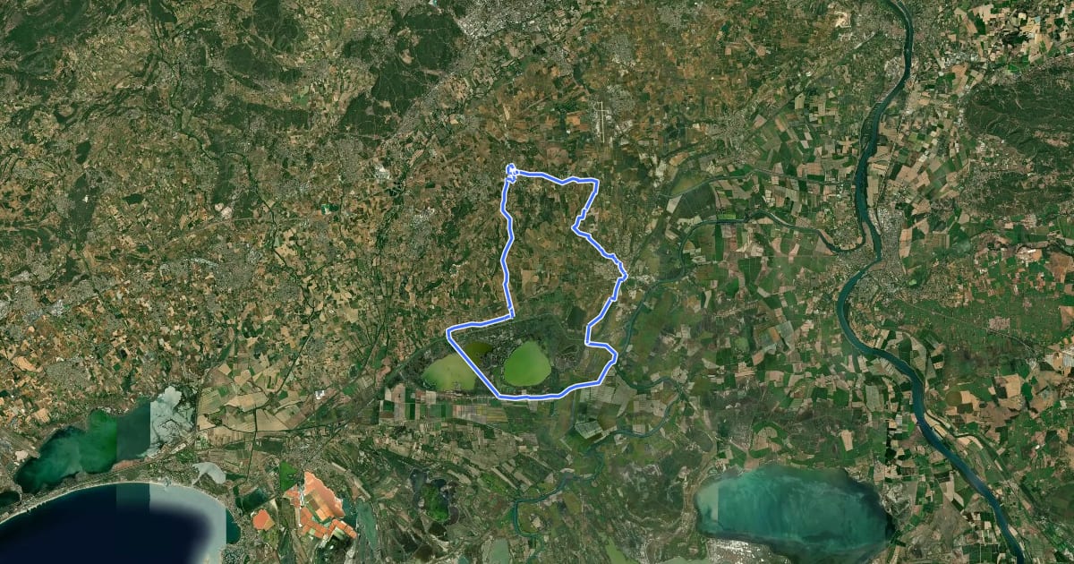 Маршрут Boucle Entre Vignes et Rizières на спутниковом снимке