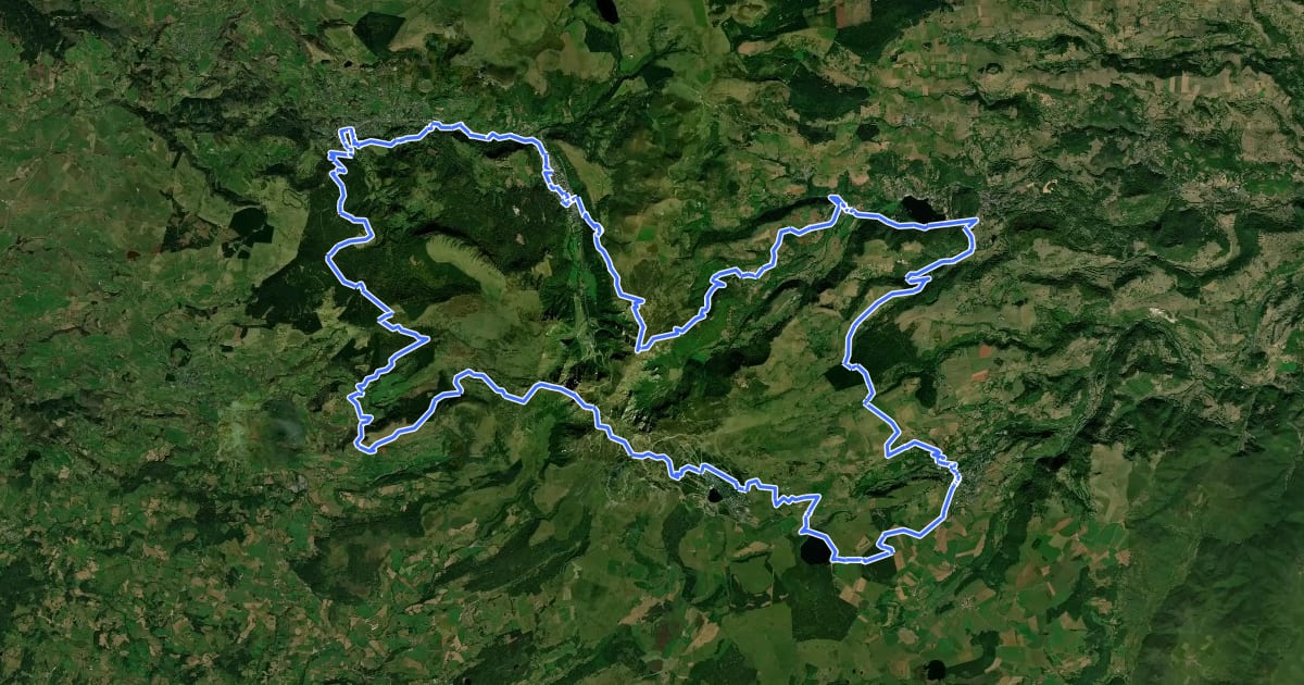 Маршрут Boucle Longue du Sancy на спутниковом снимке