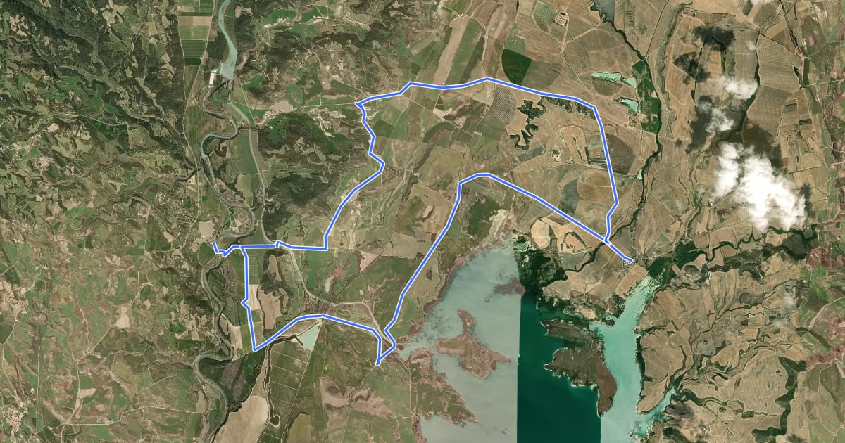 Маршрут BTT 10 Ruta de las Grullas - Alberca de Alboré на спутниковом снимке