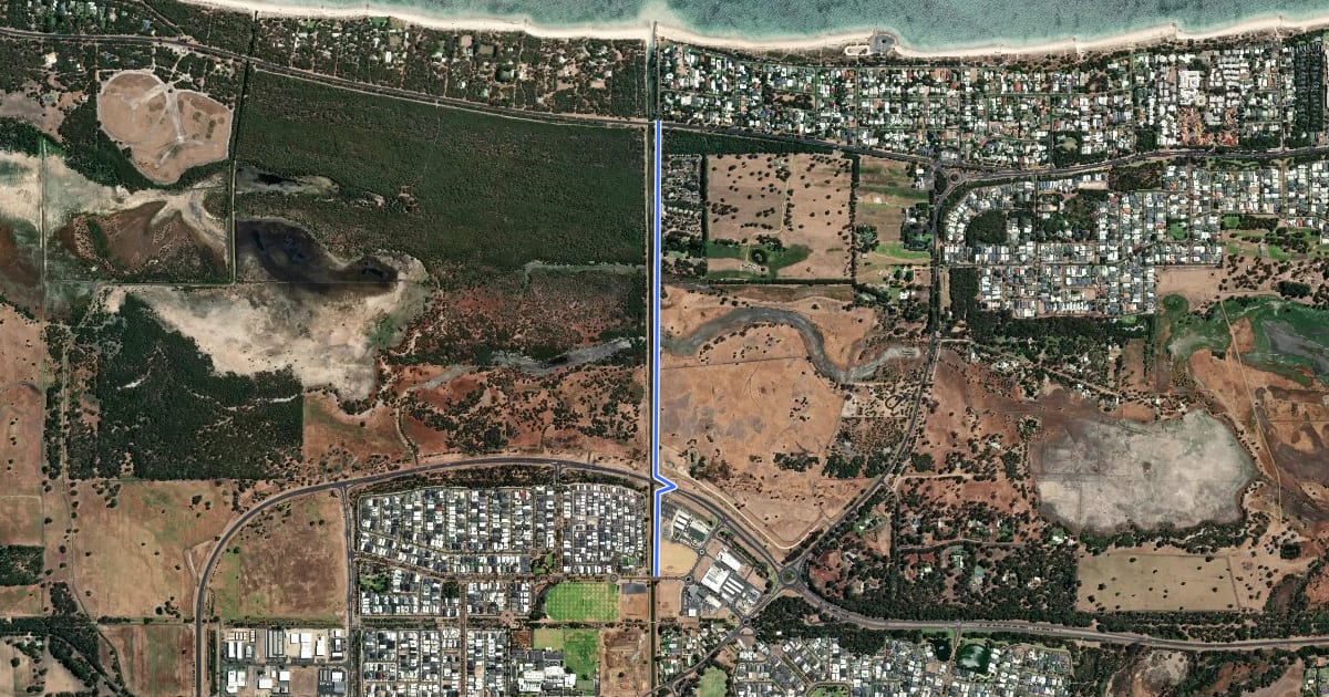 Маршрут Buayanyup Drain Shared Path на спутниковом снимке