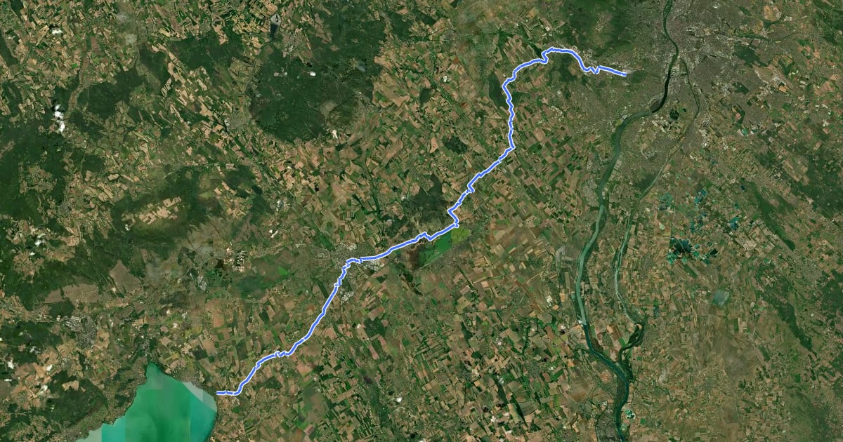 Маршрут Budapest-Balaton kerékpárút на спутниковом снимке
