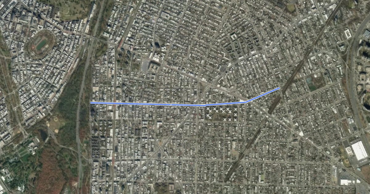 Маршрут Burke Avenue на спутниковом снимке