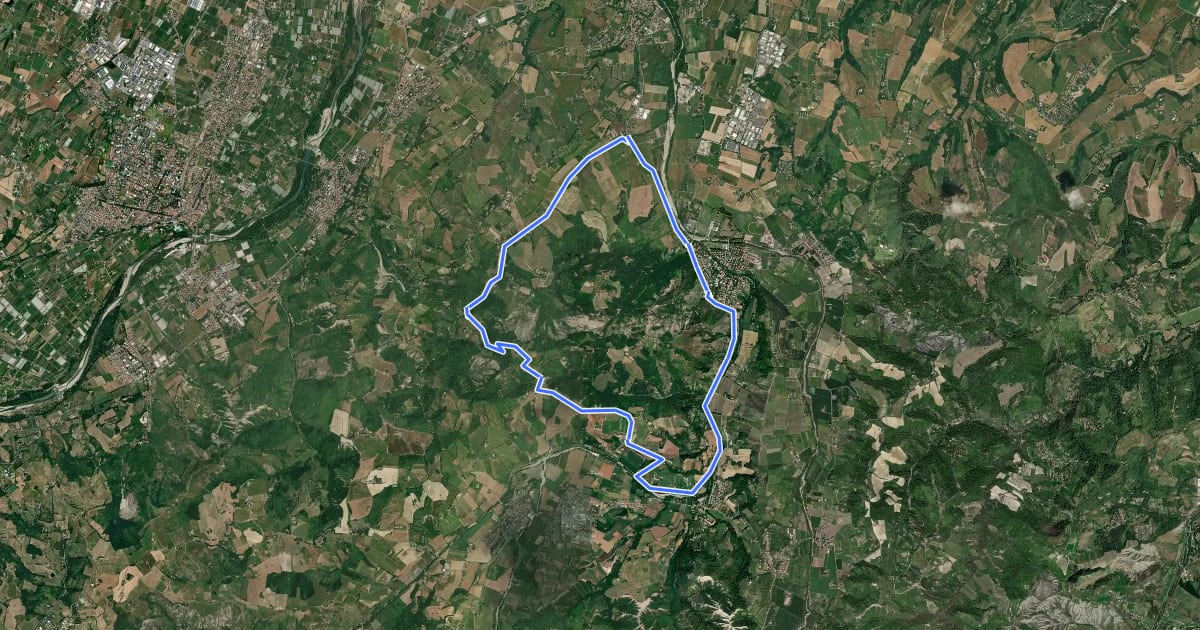 Маршрут Calanchi del Rio Paraviere e Valle del Rio Marzator на спутниковом снимке