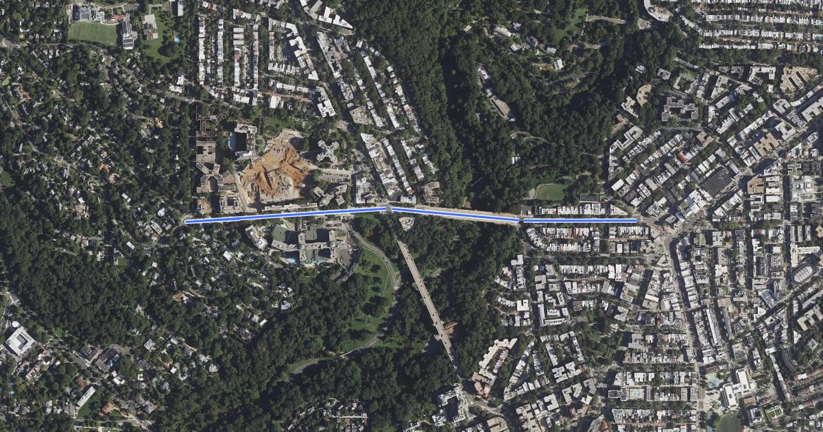 Маршрут Calvert Street Northwest на спутниковом снимке