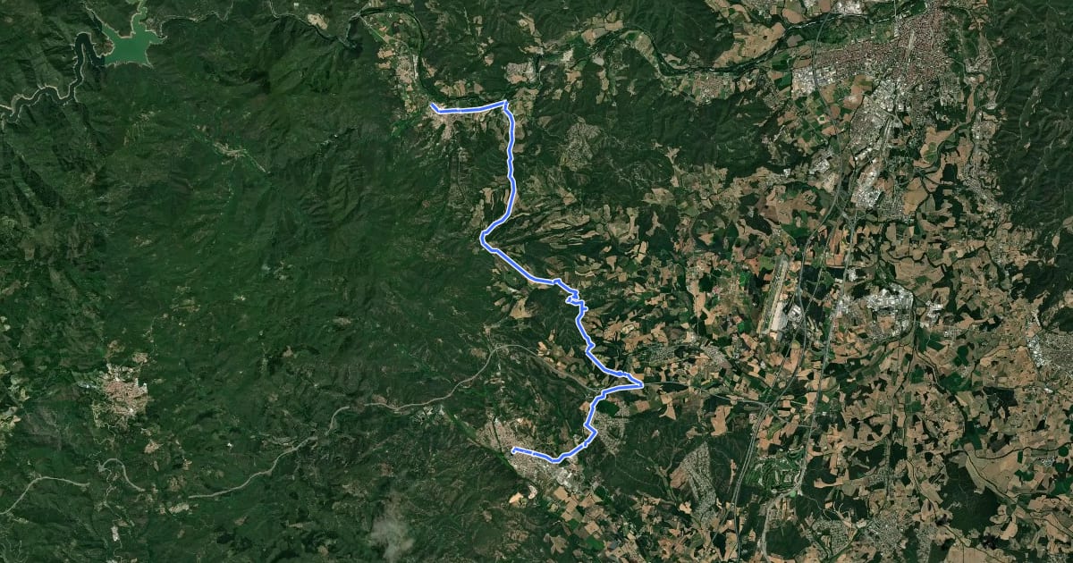 Маршрут Camí dels avellaners на спутниковом снимке