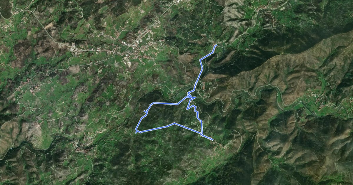 Маршрут Caminho do Xisto de Aldeia das Dez III – Nos Passos do Ermitão на спутниковом снимке