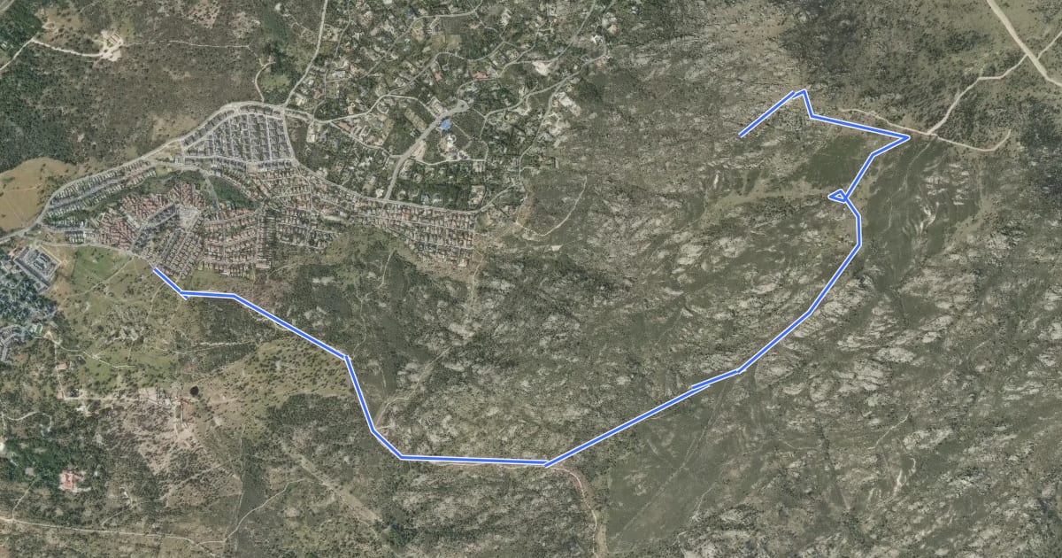 Маршрут Camino a la Peña del Águila y Canto Hastial на спутниковом снимке