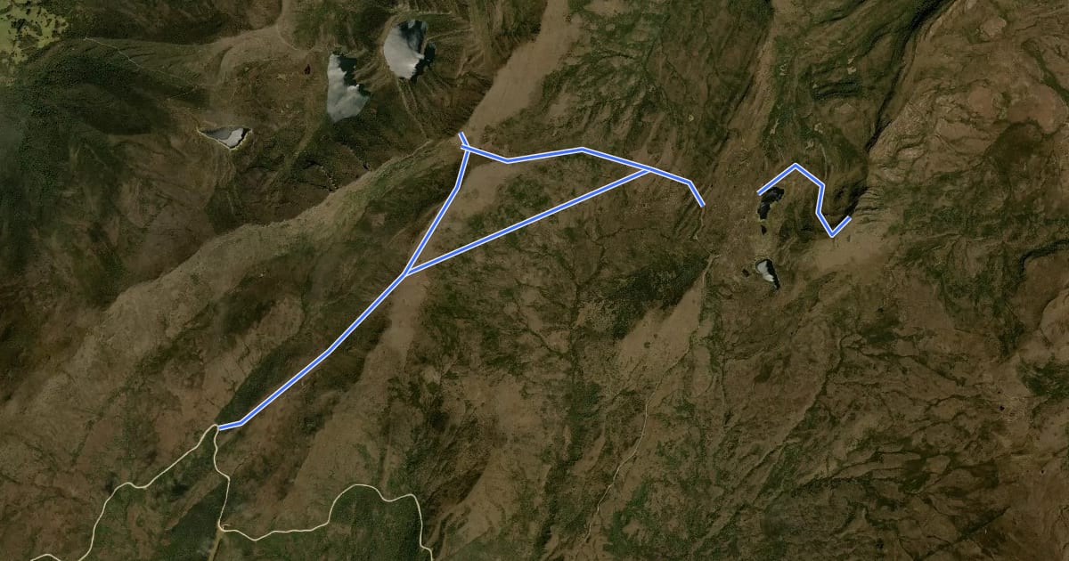 Маршрут Camino a las Lagunas de Buitrago на спутниковом снимке