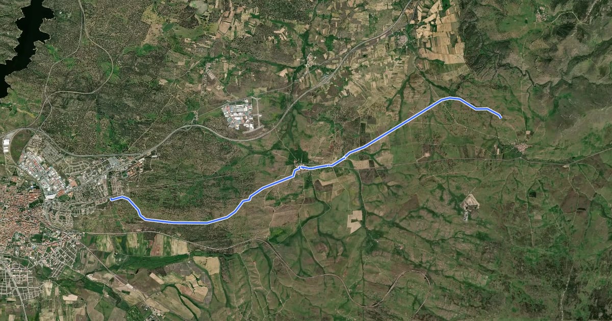 Маршрут Camino Natural de Campo Azálvaro на спутниковом снимке