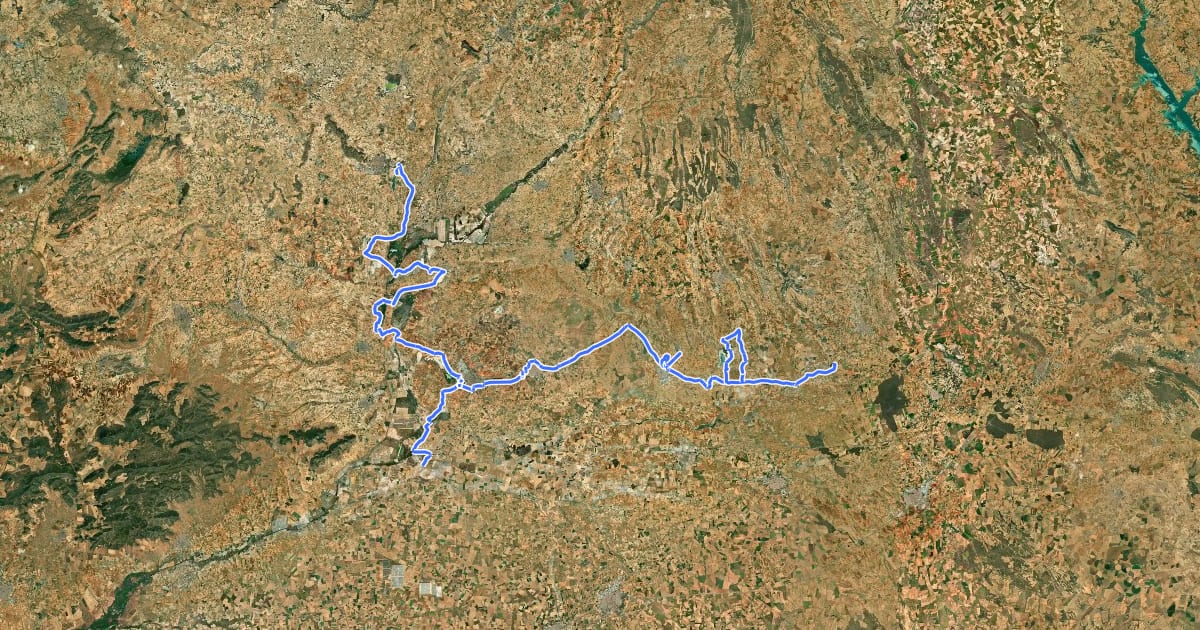 Маршрут Camino Natural de los Humedales de la Mancha на спутниковом снимке