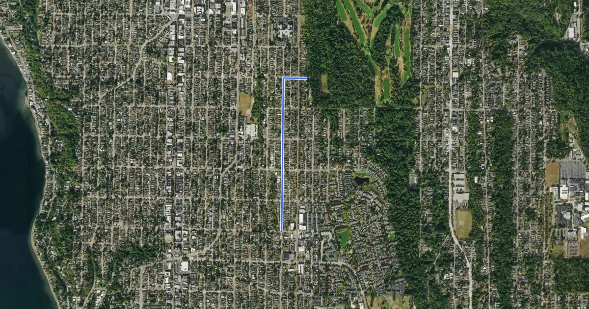Маршрут Camp Long Connection Neighborhood Greenway на спутниковом снимке