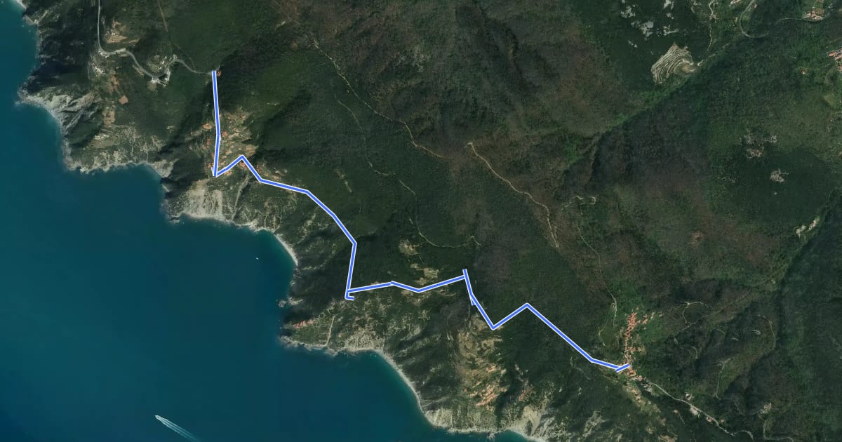 Маршрут Campiglia - Fossola - S.P. 370 Litoranea на спутниковом снимке