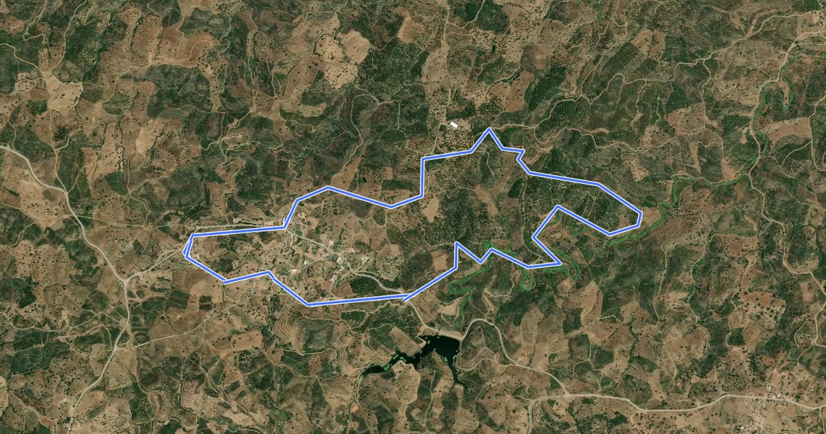 Маршрут Canaviais do Barranco do Ribeirão на спутниковом снимке