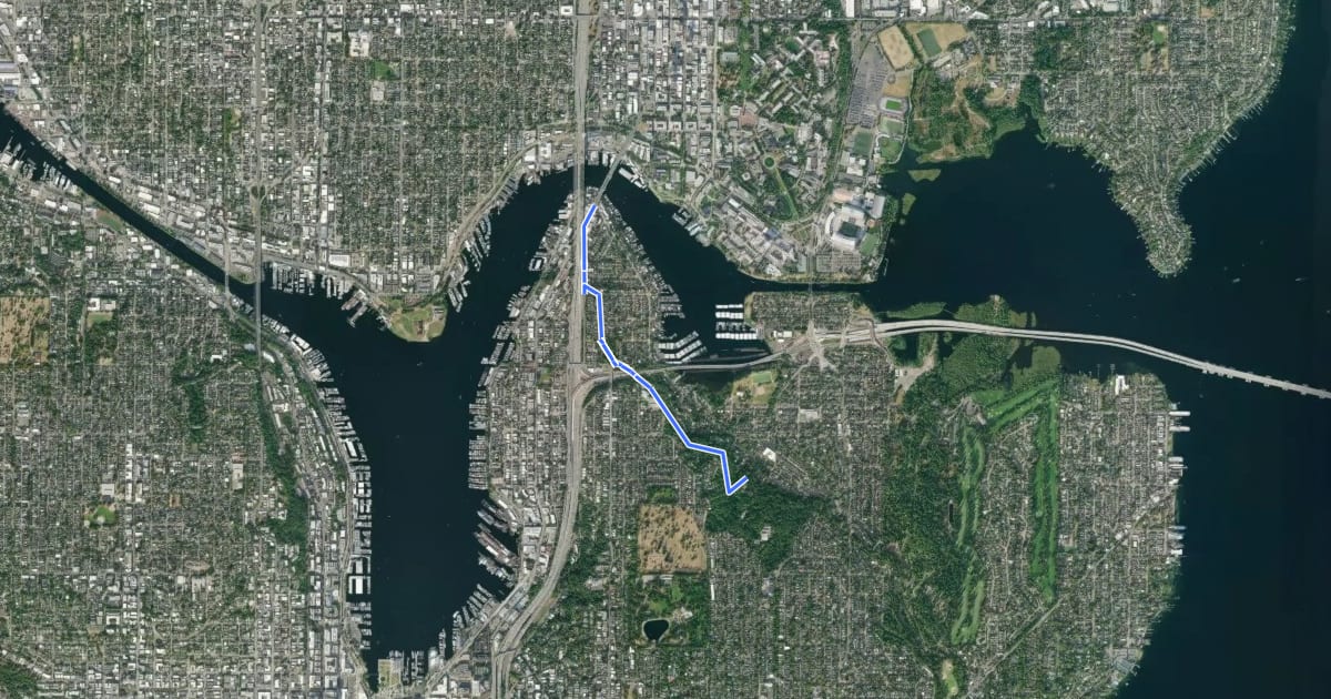 Маршрут Capitol Hill to U-District на спутниковом снимке
