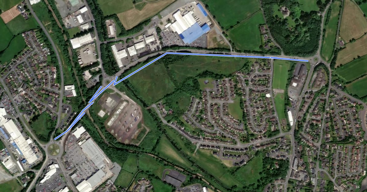 Маршрут Carnbane Way and Craigmore Way Cycleway / Footway на спутниковом снимке