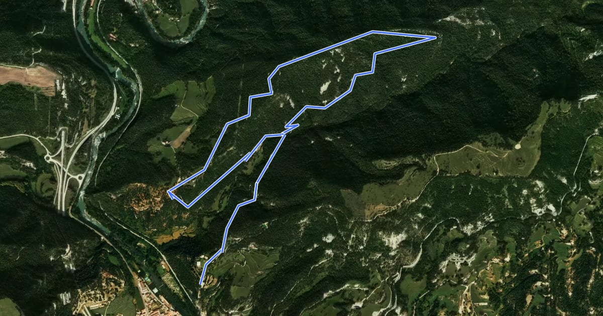 Маршрут Castell de Montesqiu-Coll dels Tres Pins на спутниковом снимке