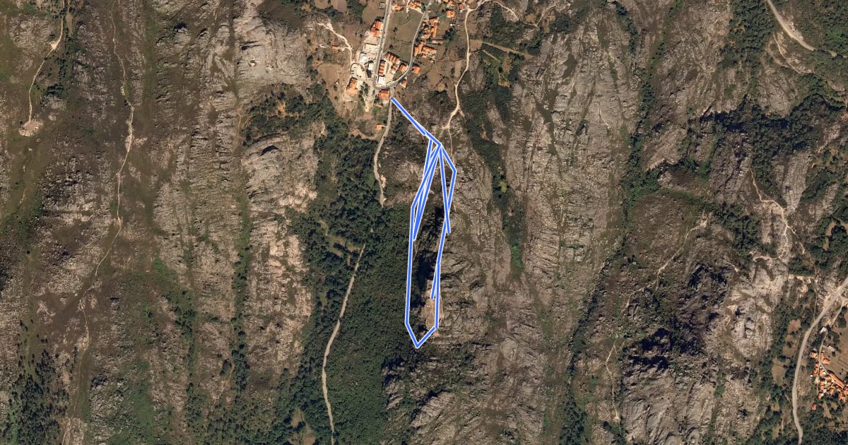 Маршрут Castelo de Castro Laboreiro на спутниковом снимке