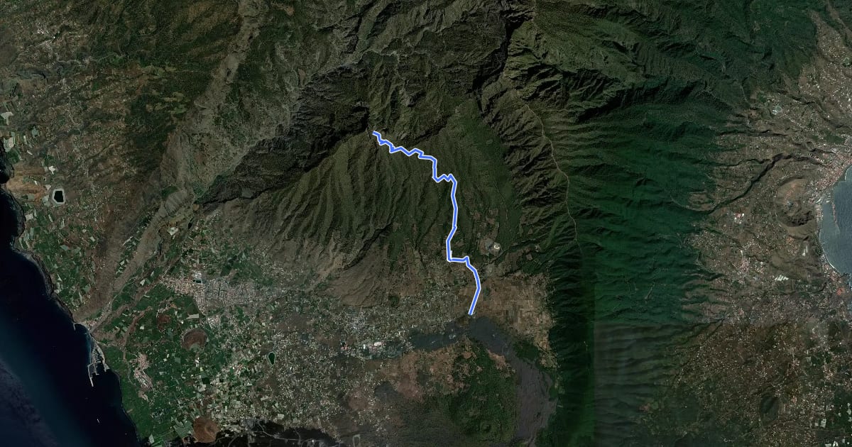 Маршрут Centro Visitantes Parque Nacional - Pico Bejenado на спутниковом снимке