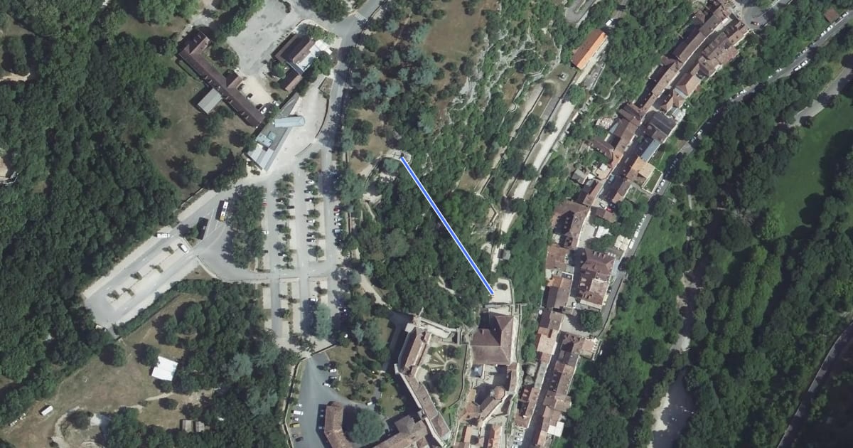 Маршрут Chemin de Croix на спутниковом снимке