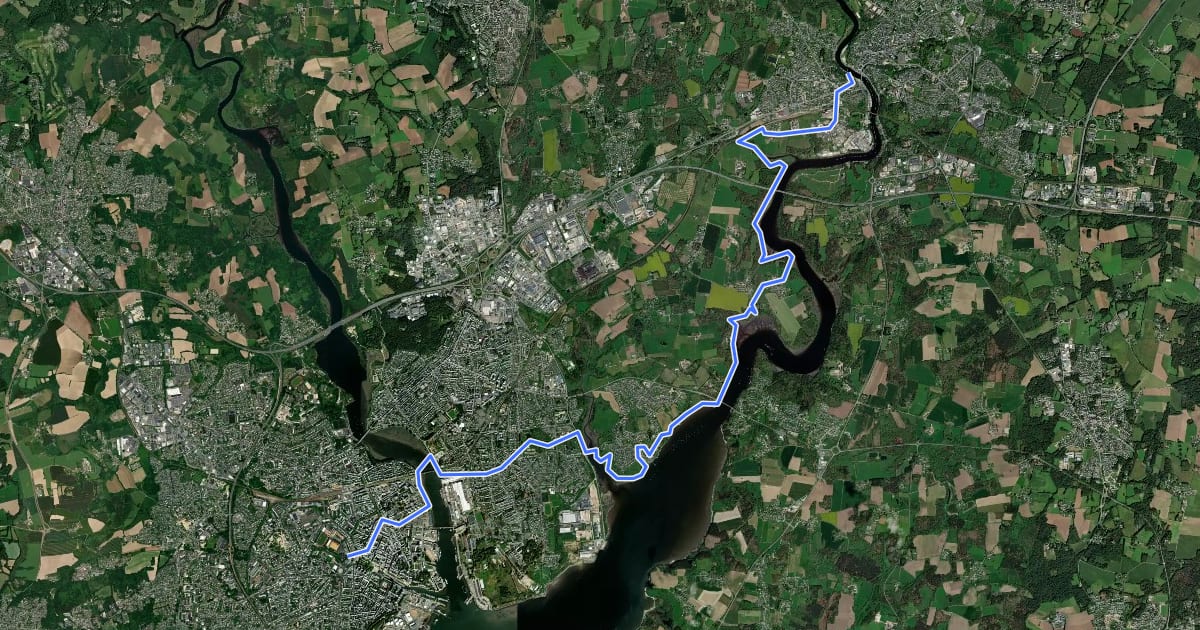 Маршрут Chemin de Lorient на спутниковом снимке
