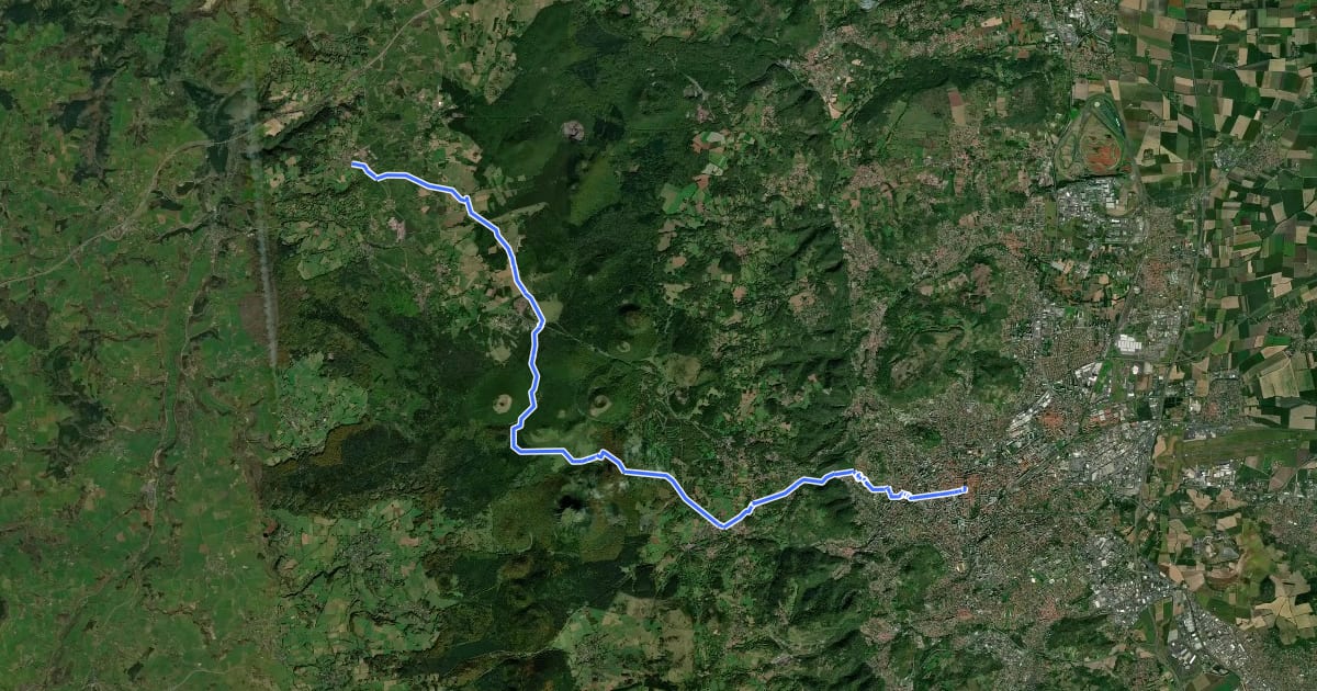 Маршрут Chemin de Montaigne de Clermont-Ferrand à Saint-Ours на спутниковом снимке