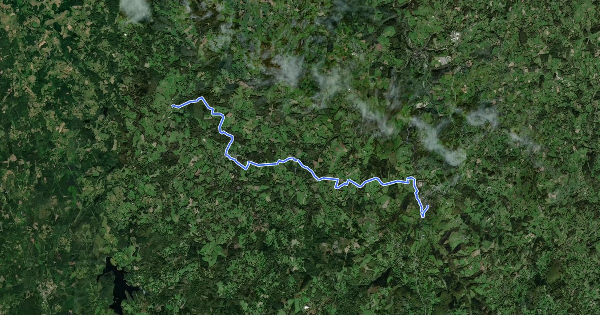 Маршрут Chemin de Montaigne de Felletin à Banize на спутниковом снимке