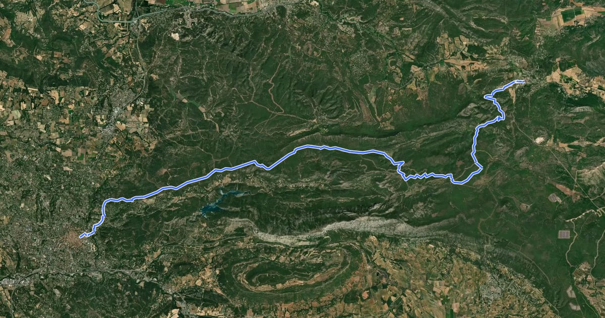 Маршрут Chemin pastoral de Aix-en-Provence à Rians на спутниковом снимке