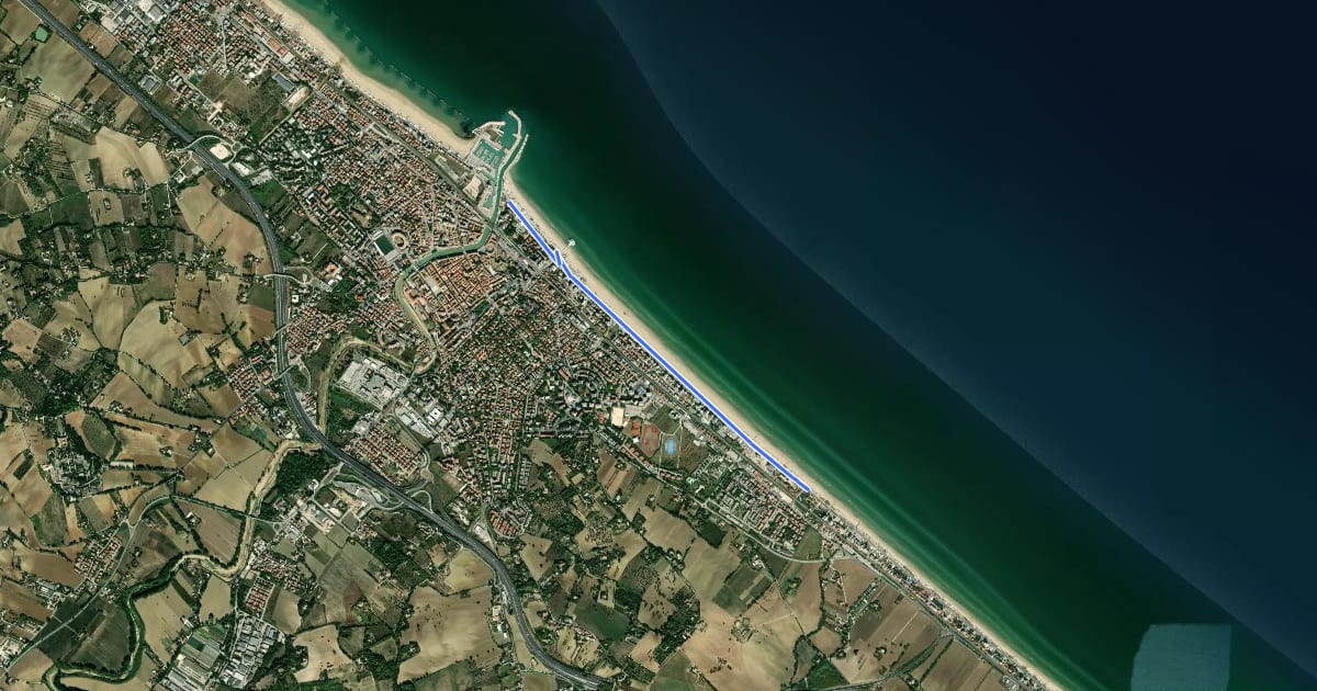 Маршрут Ciclabile Lungomare di Levante на спутниковом снимке