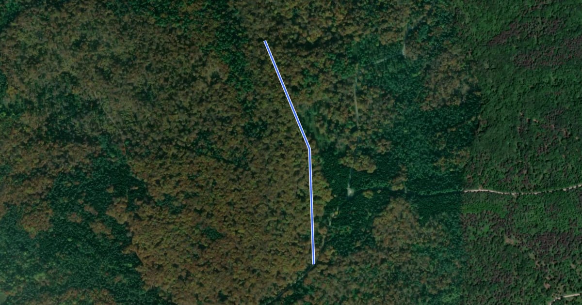 Маршрут Ścieżka spacerowa do kamieniołomu pod Maguryczem Dużym на спутниковом снимке