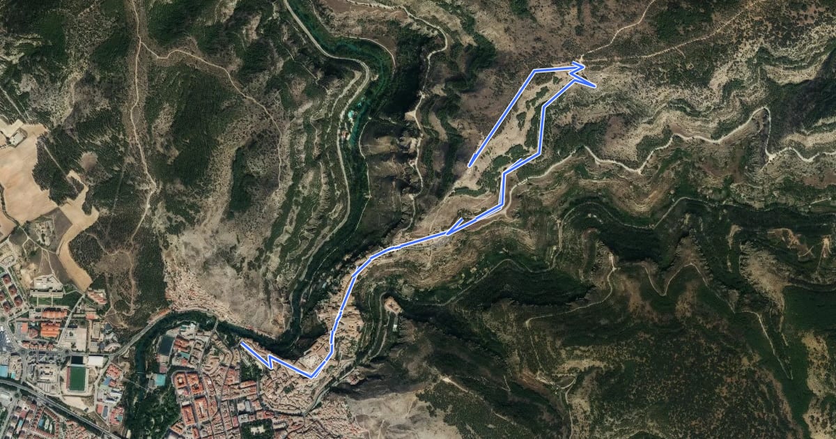 Маршрут [CIMA CU05] Cerro de San Cristóbal * Puente de la Trinidad на спутниковом снимке