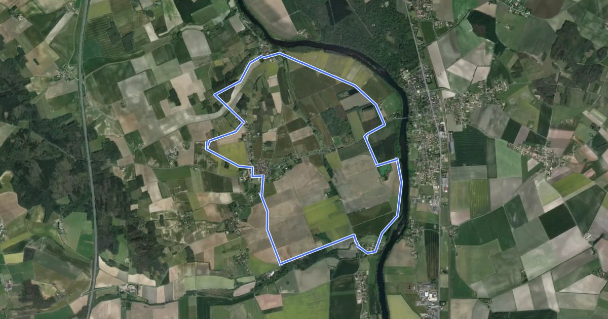 Маршрут Circuit d'Antogny - Antogny-le-Tillac на спутниковом снимке