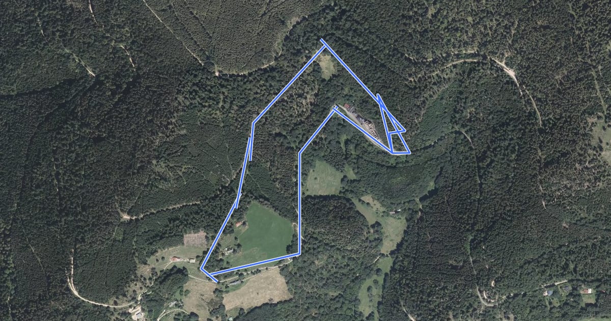 Маршрут Circuit de la Pierreuse Goutte на спутниковом снимке