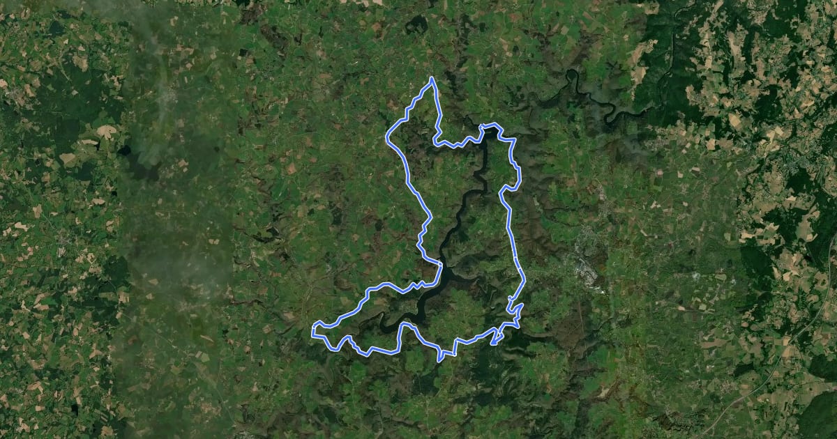 Маршрут Circuit des Combrailles - Autour du plan d'eau des Fades-Besserve на спутниковом снимке