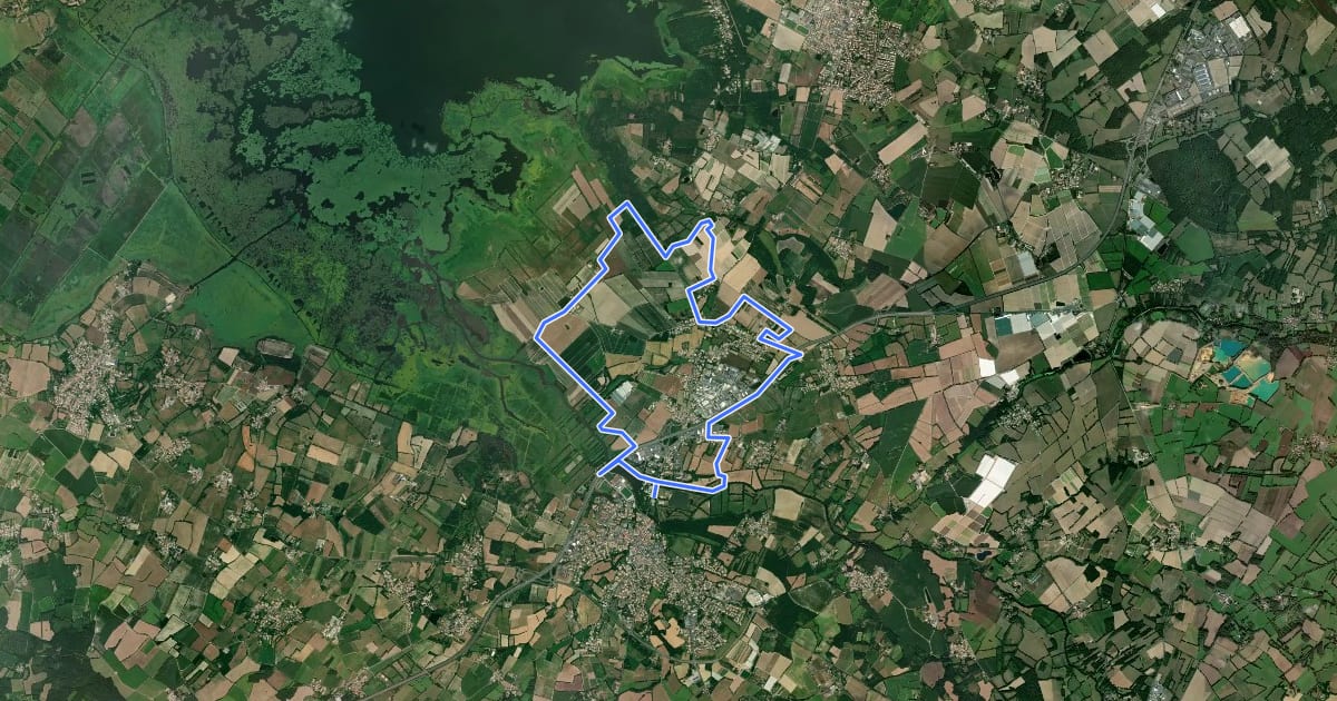 Маршрут Circuit des Marais (Saint-Philbert-de-Grand-Lieu) на спутниковом снимке