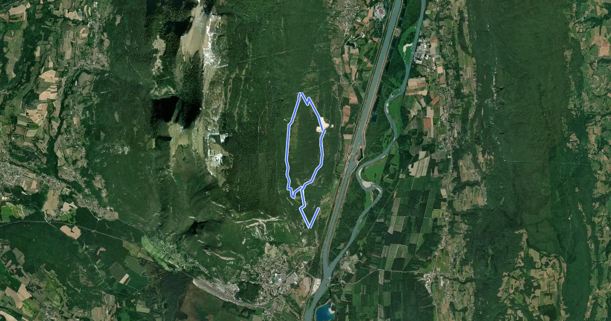 Маршрут Circuit des Sarrasins на спутниковом снимке