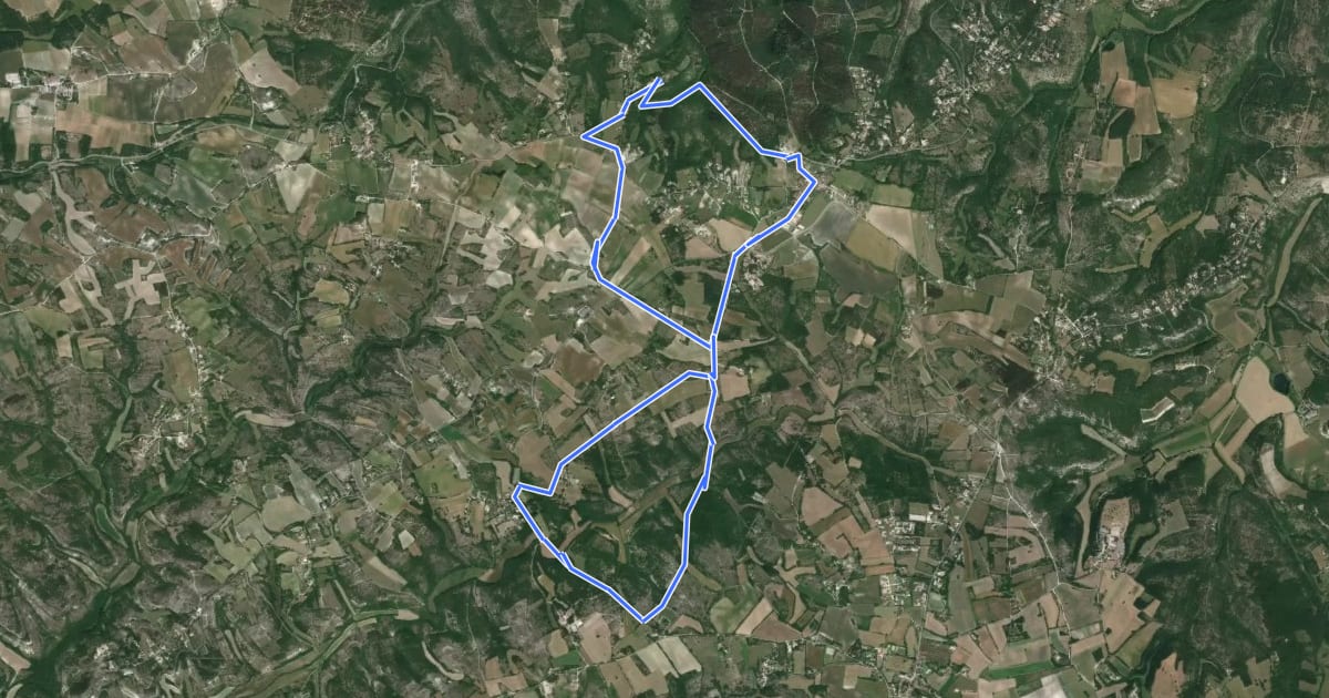 Маршрут Circuit des trois églises на спутниковом снимке