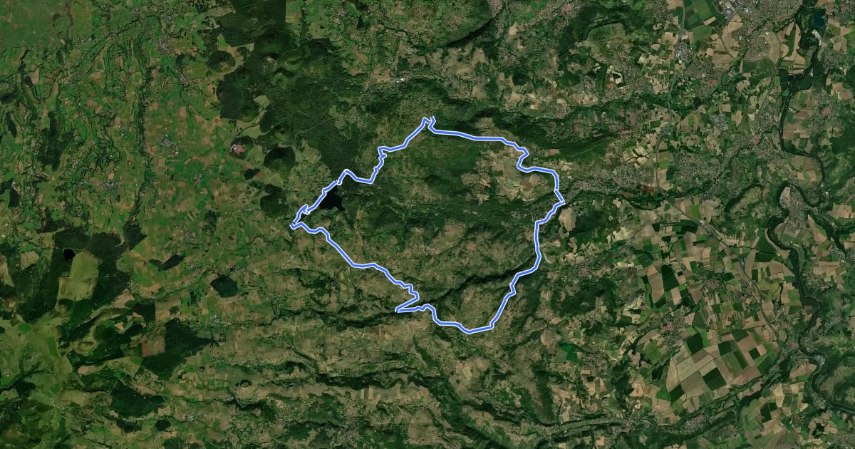 Маршрут Circuit des volcans - Circuit des monts Dômes на спутниковом снимке