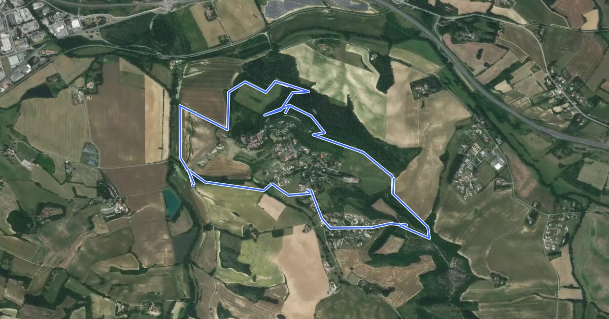 Маршрут Circuit du chateau de Montégut на спутниковом снимке