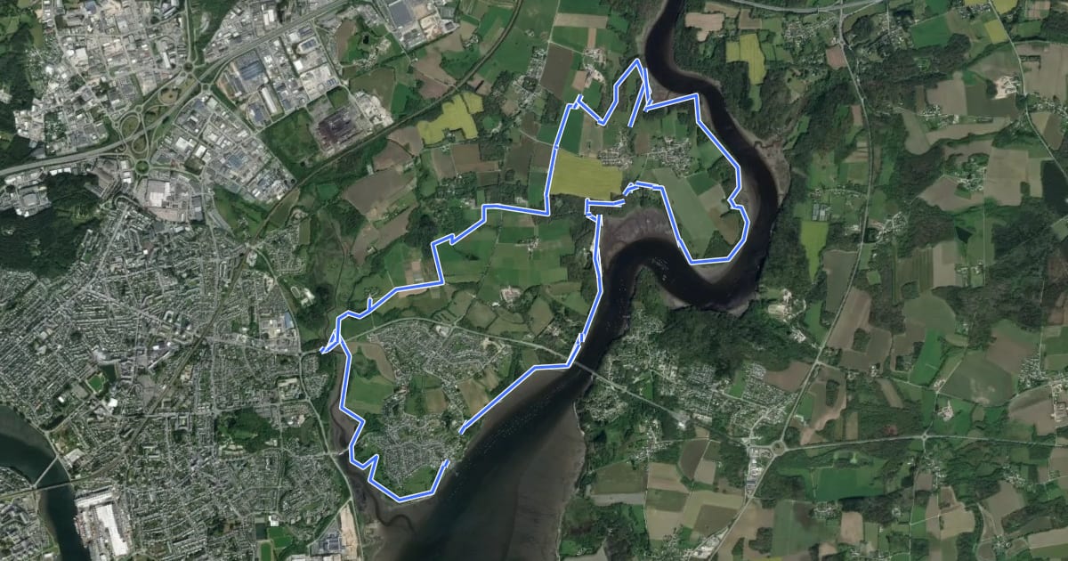 Маршрут Circuit du cimetière de bateaux de Kerhervy на спутниковом снимке