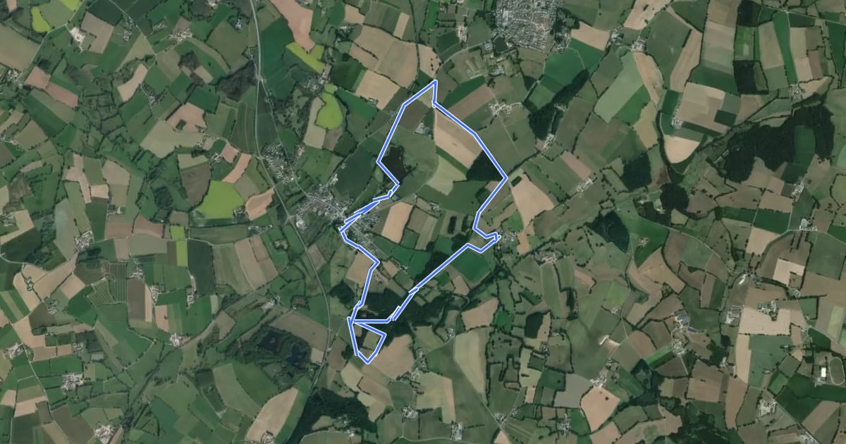 Маршрут circuit du Saut Roland на спутниковом снимке