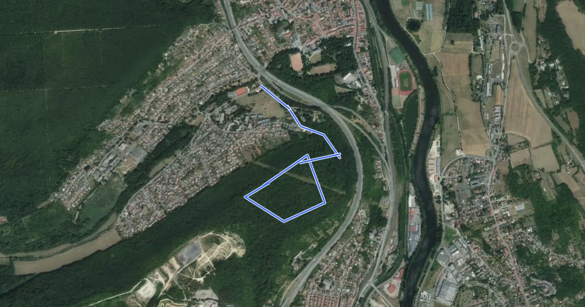 Маршрут Circuit du Vallum de la Fourasse на спутниковом снимке